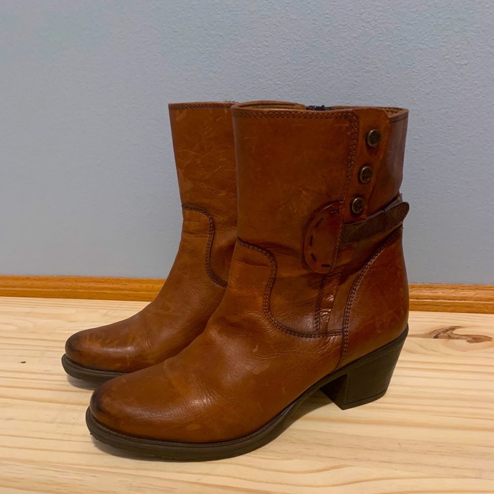 Women’s boots